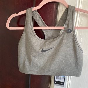 New with tags! Nike pro sports bra
